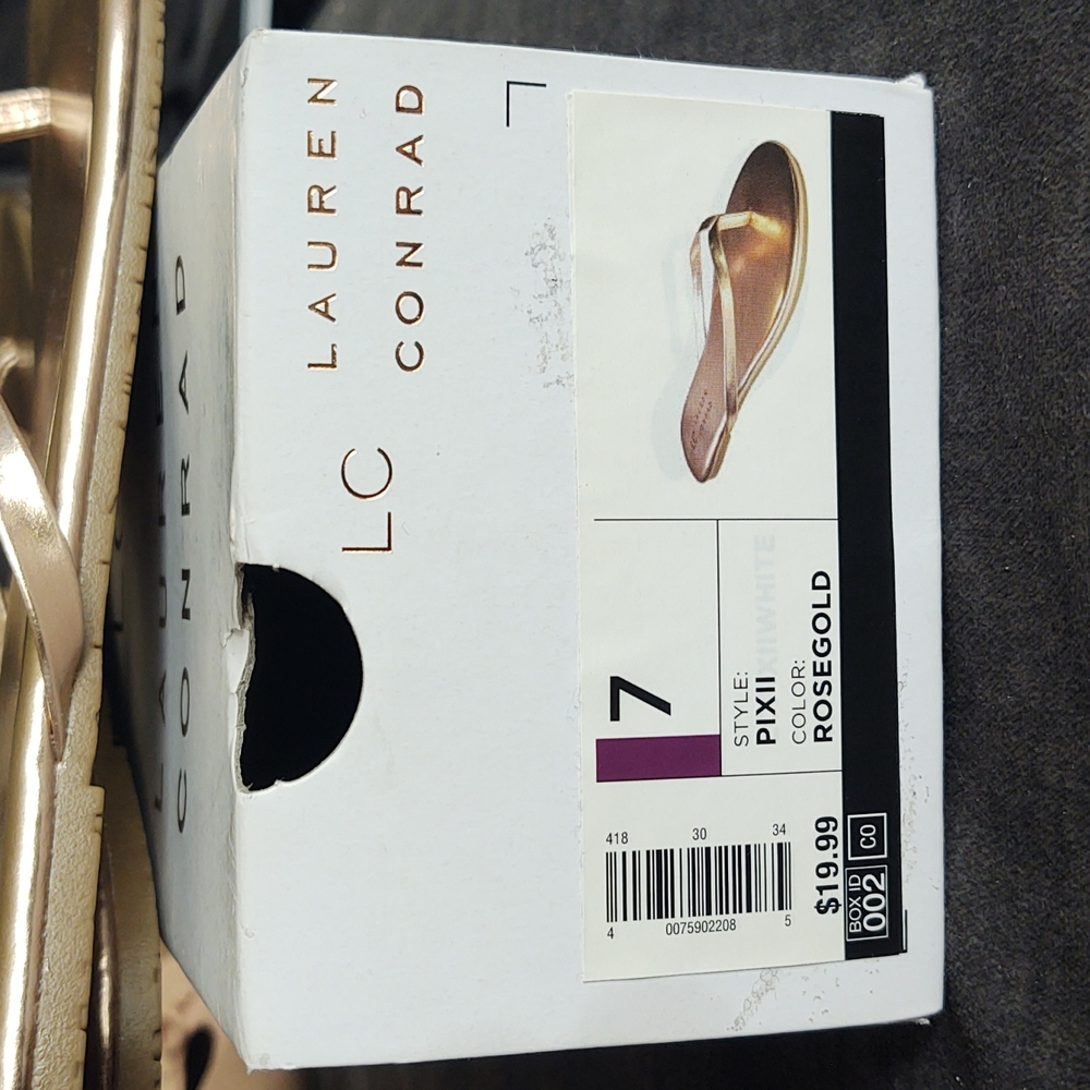 Lauren Conrad Pixii Flip Flops - Picture 2 of 7